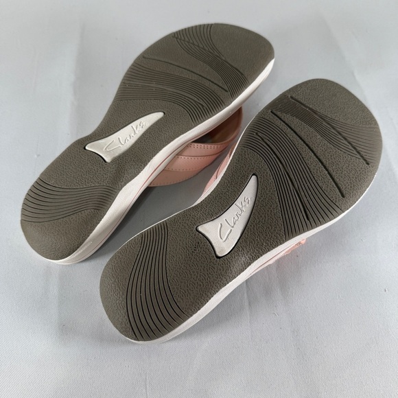 Cloudsteppers by Clarks Pink and Gray Casual Sandals - Picture 5 of 9